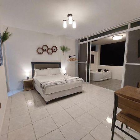 Bonsai Jacuzzi Suites Panglao Dış mekan fotoğraf